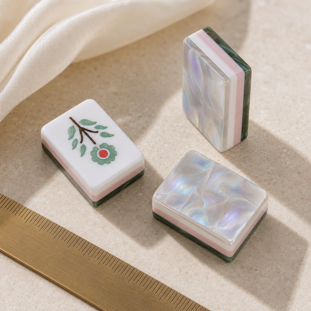 Pearl-inspired Mahjong tile back with white pink and deep green layers
