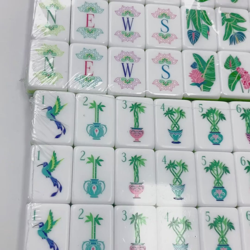 Video of bamboo grain American mahjong tile set